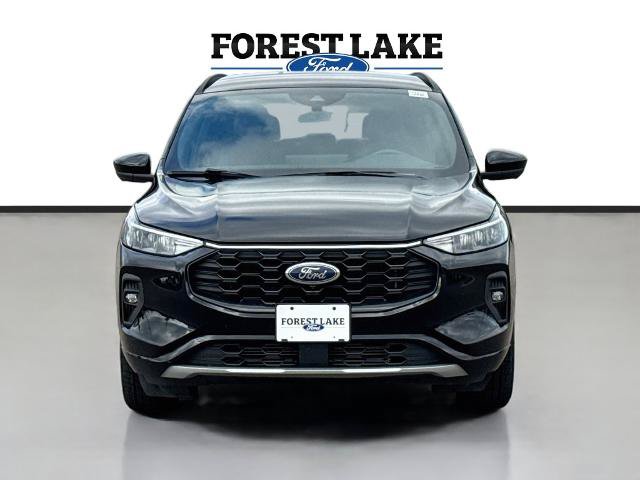 Certified 2023 Ford Escape ST-Line Select w/ Tech Pack #2 AWD/4WD image 2
