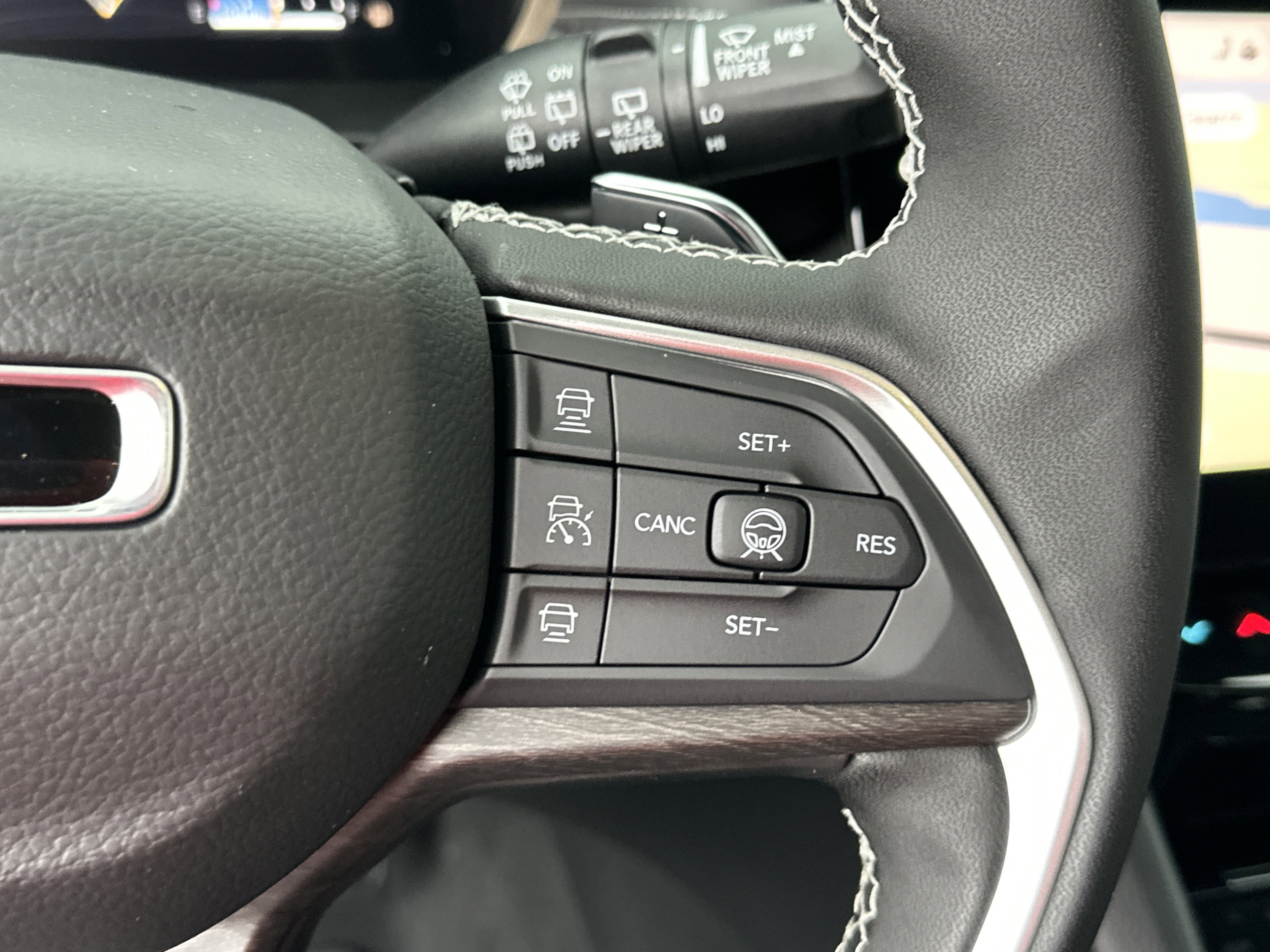 New 2026 Jeep Grand Cherokee Limited Reserve image 9