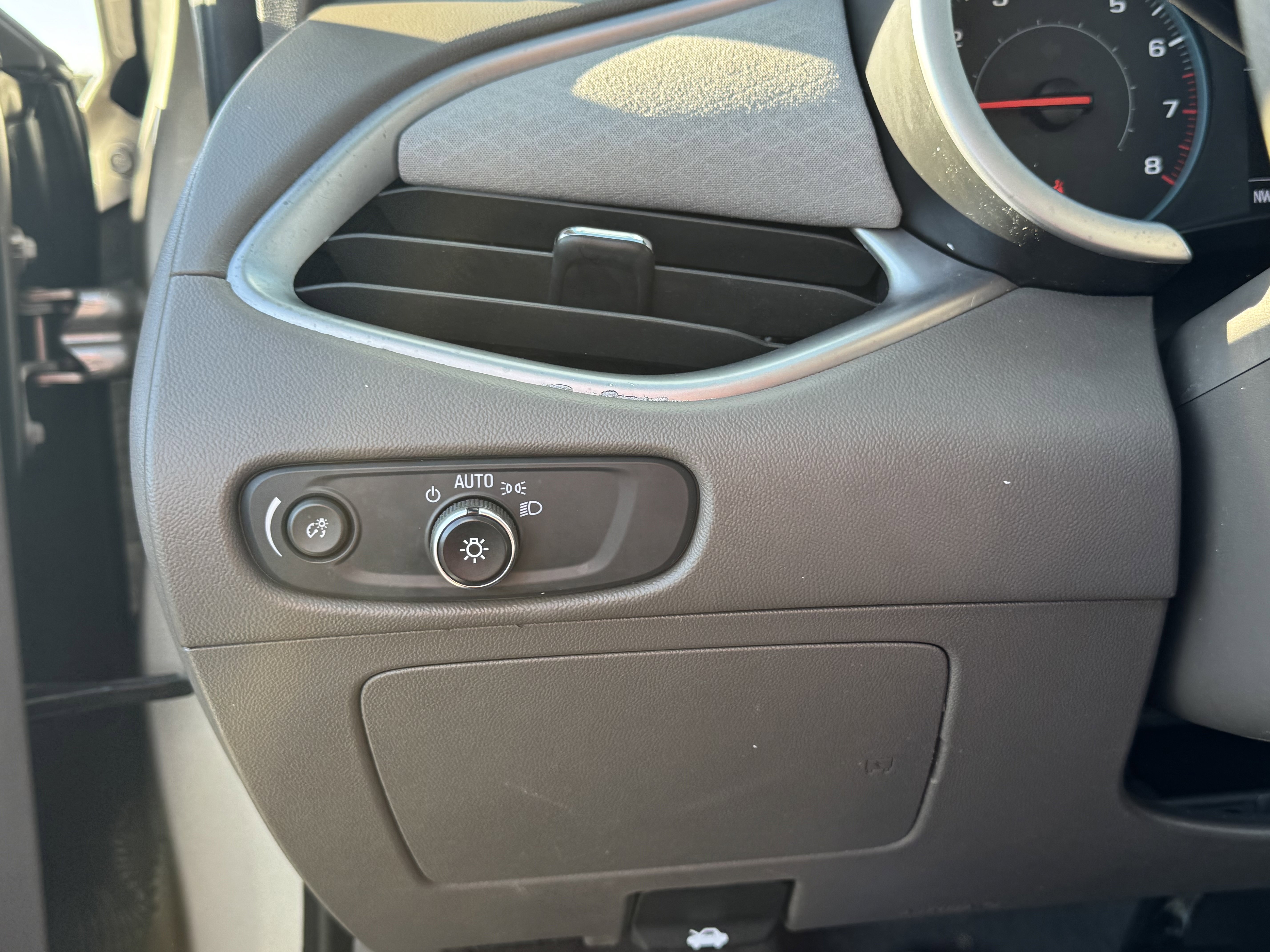 Used 2022 Chevrolet Malibu LT image 18