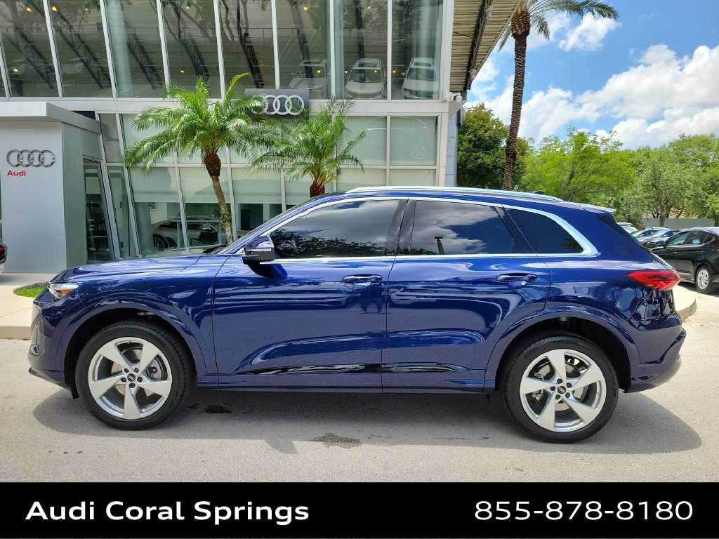 Certified 2025 Audi Q5 Premium w/ Premium Plus AWD/4WD image 11
