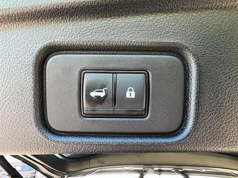 Used 2024 Nissan Pathfinder Platinum w/ Cargo Package AWD/4WD image 58
