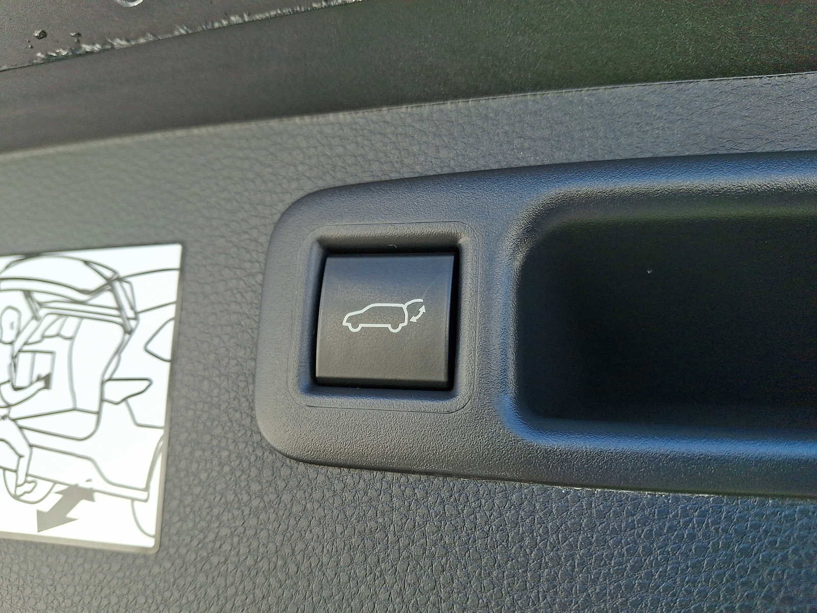 Used 2024 Toyota Highlander Limited image 30