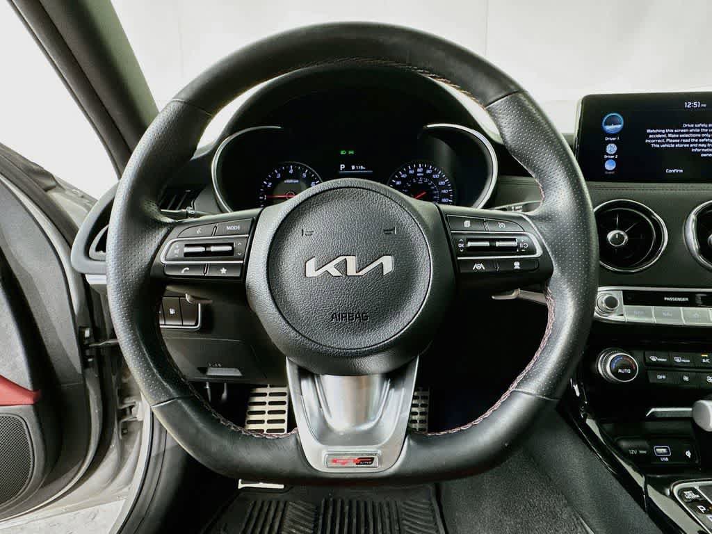 Used 2022 Kia Stinger GT-Line w/ Sun & Sound Package RWD image 16