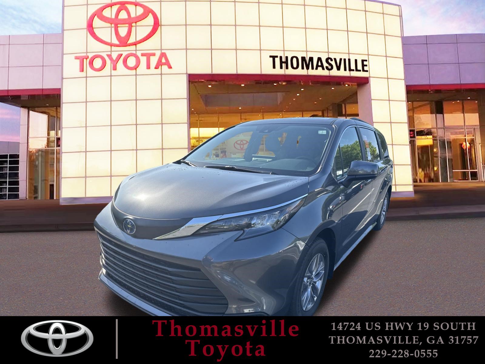 New 2025 Toyota Sienna LE FWD image 1