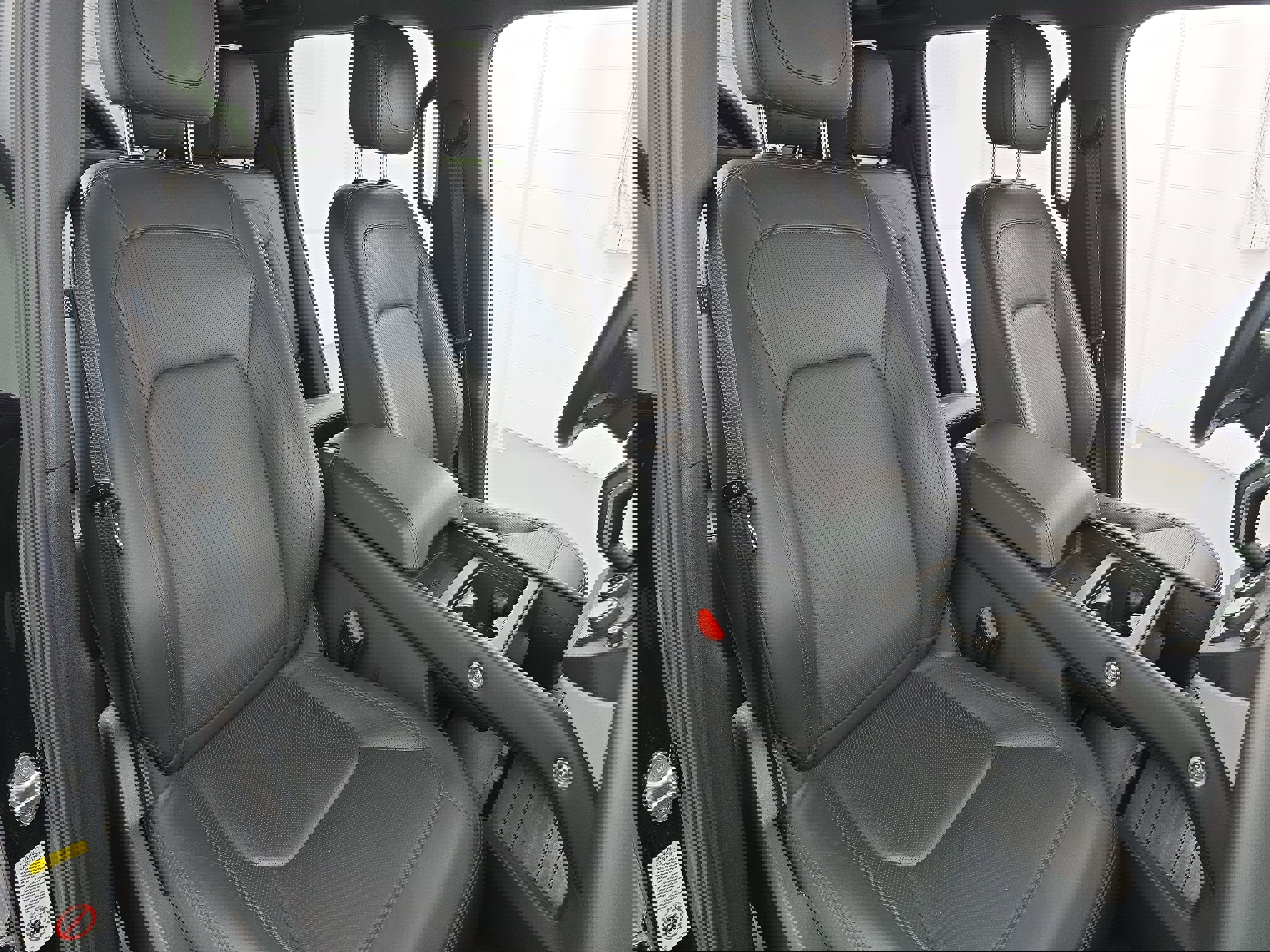 Certified 2024 Land Rover Defender 110 SE image 10