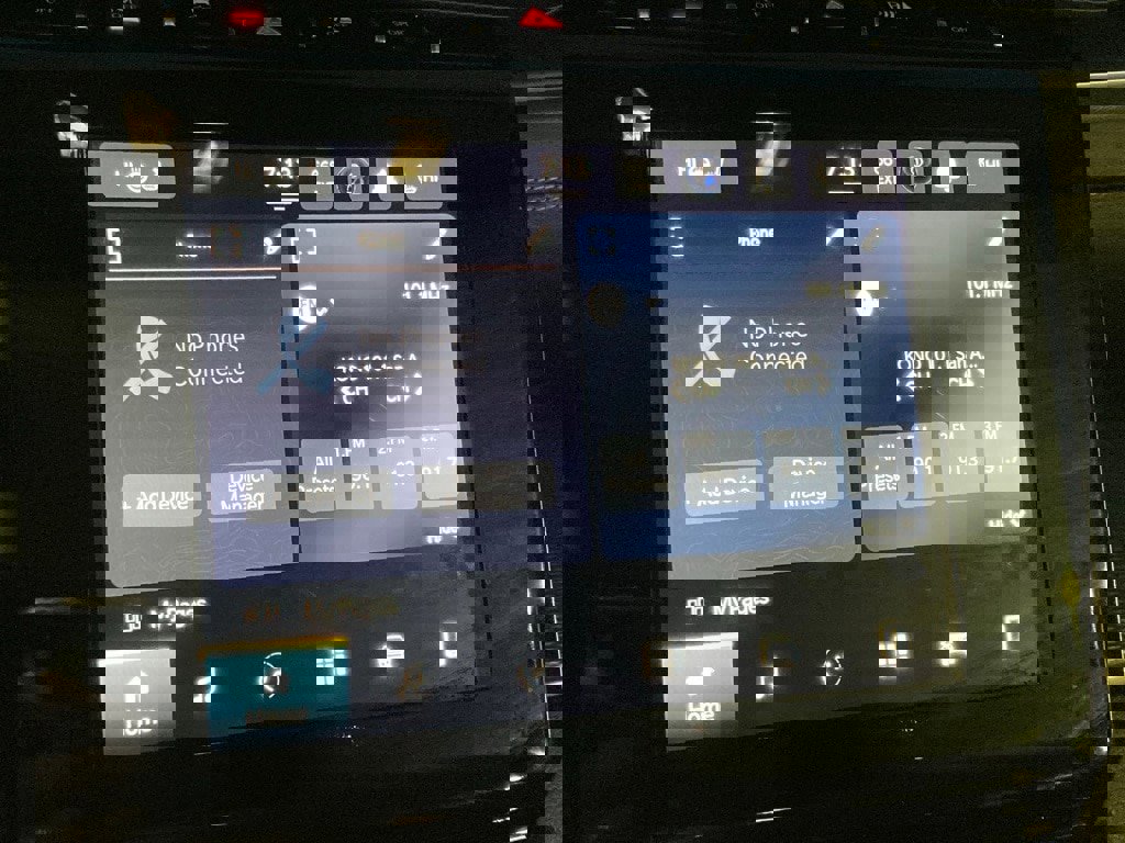 Used 2023 Jeep Grand Cherokee L Laredo image 21