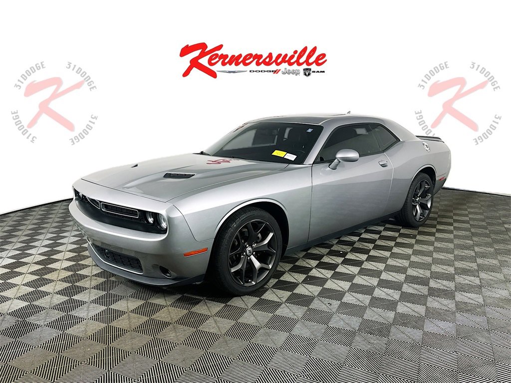 Used 2018 Dodge Challenger SXT Plus image 3