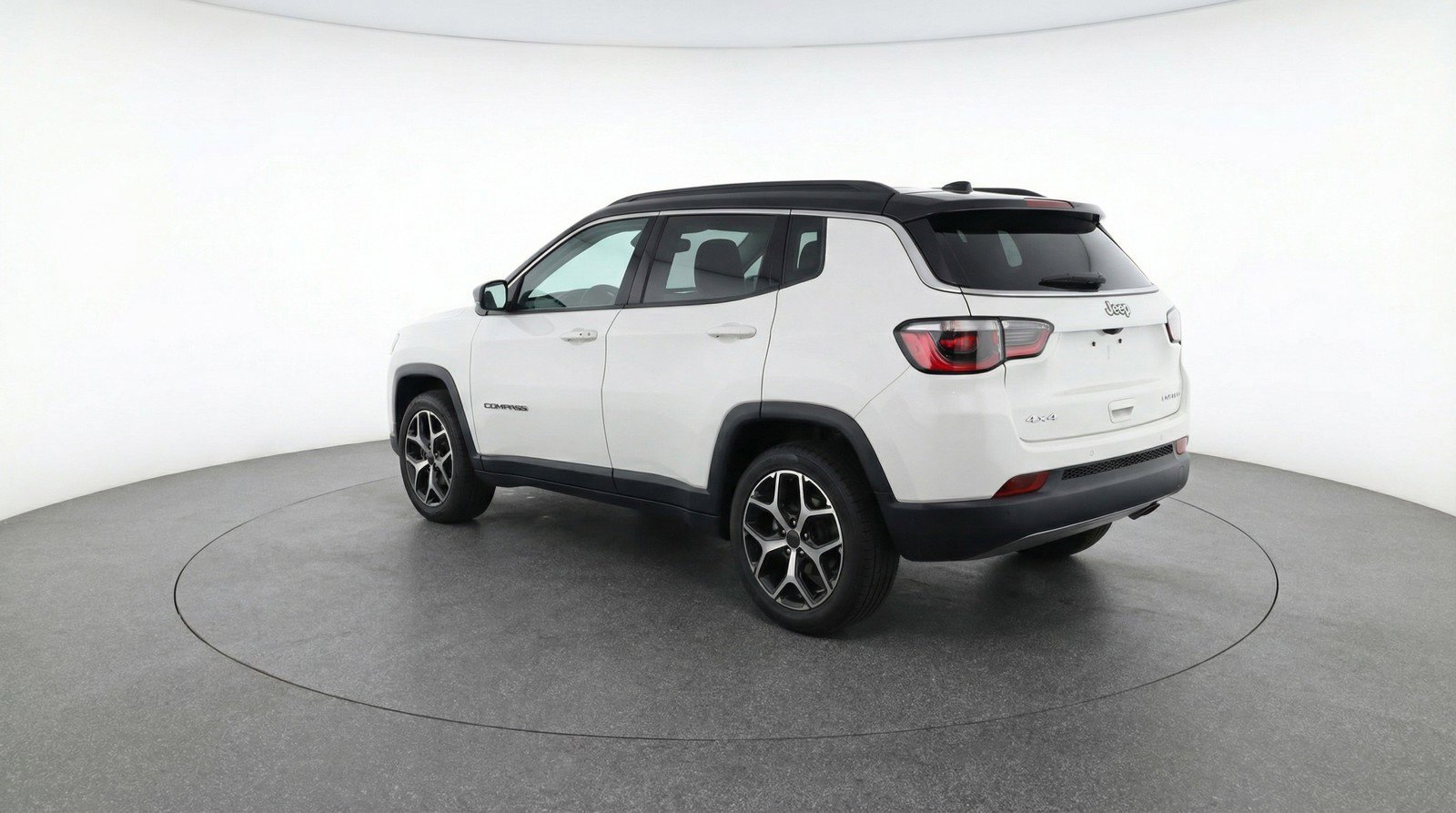 Used 2025 Jeep Compass Limited image 6