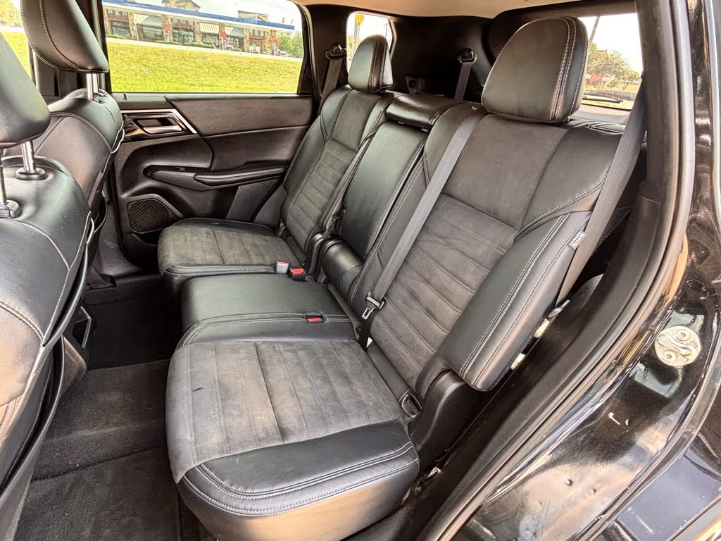 Used 2023 Mitsubishi Outlander SE FWD image 21