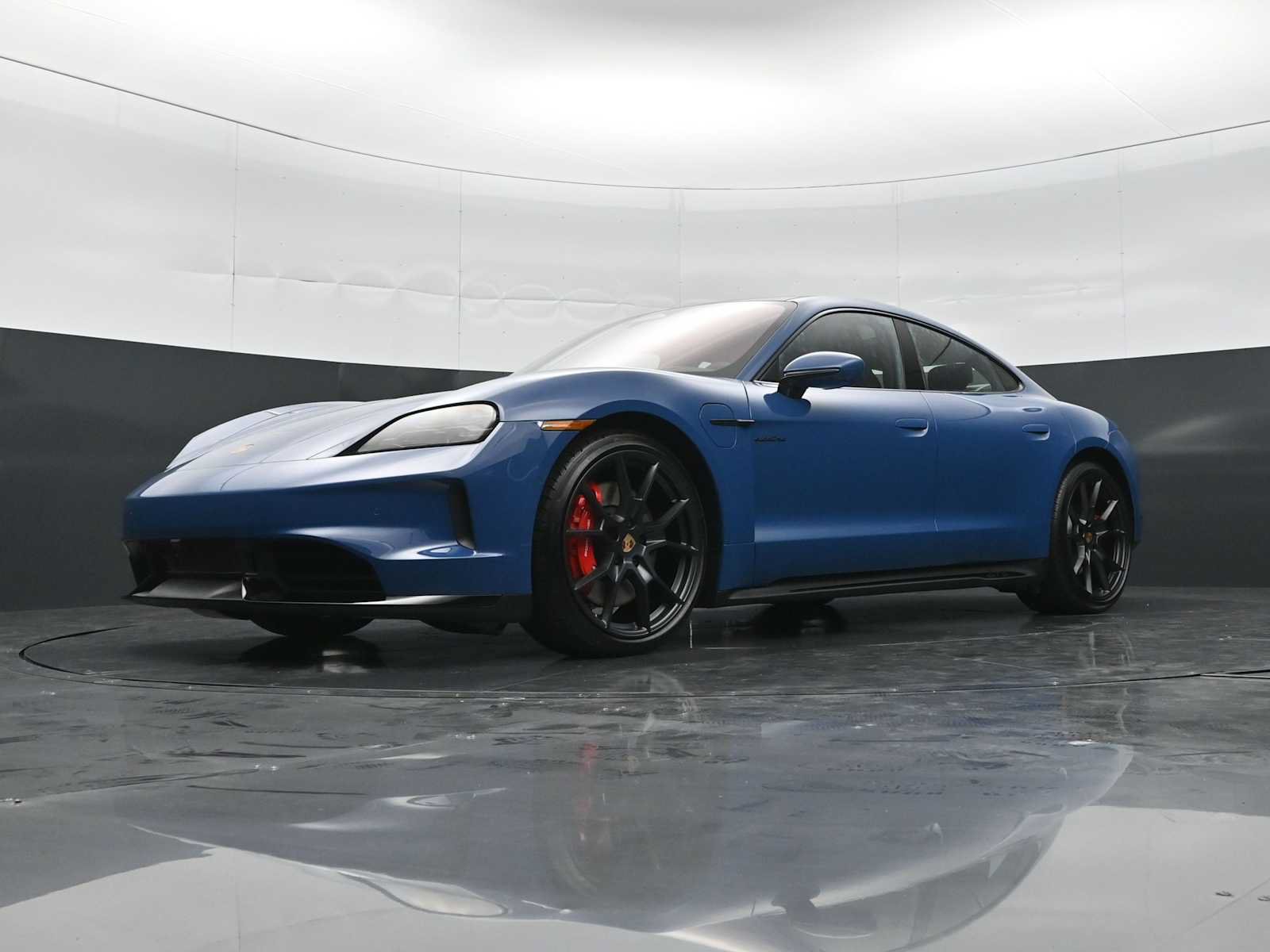New 2026 Porsche Taycan GTS AWD/4WD image 38