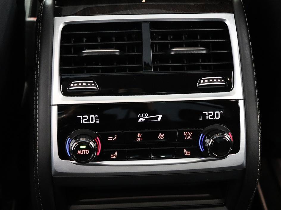 Used 2017 BMW 750i RWD image 22