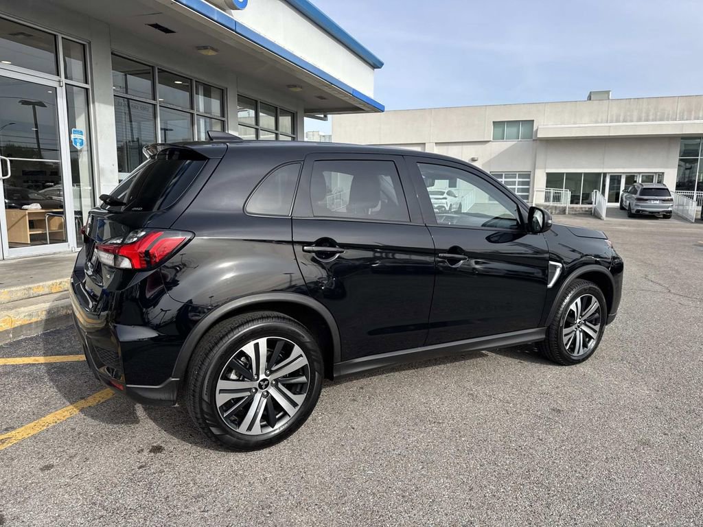 Used 2025 Mitsubishi Outlander Sport SE image 8