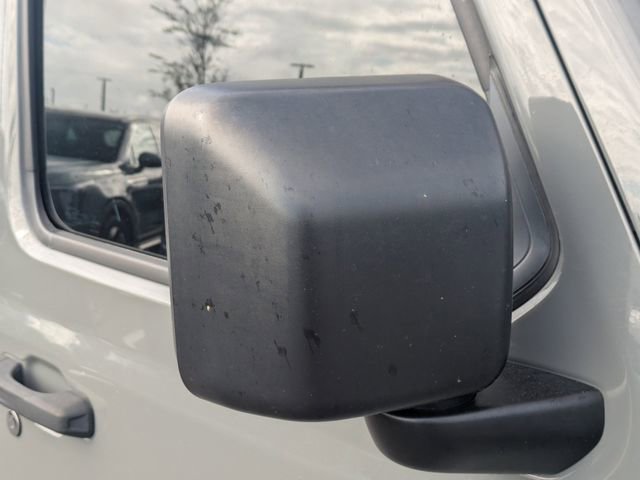 Used 2021 Jeep Wrangler Unlimited Sahara AWD/4WD image 10