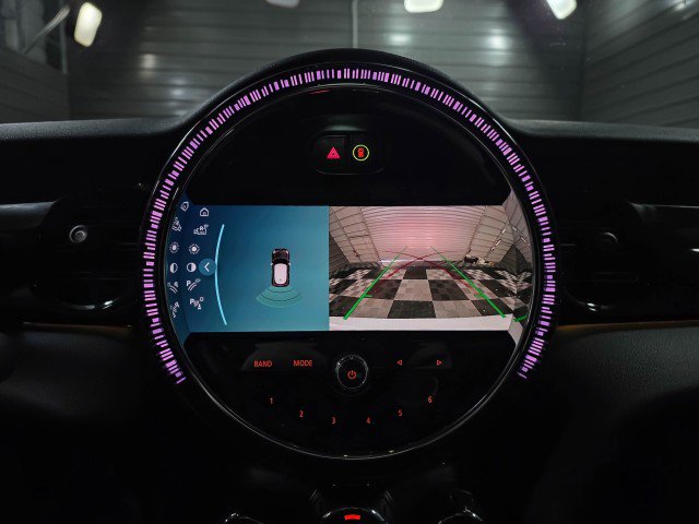 Used 2023 MINI Cooper 2-Door Hardtop image 25