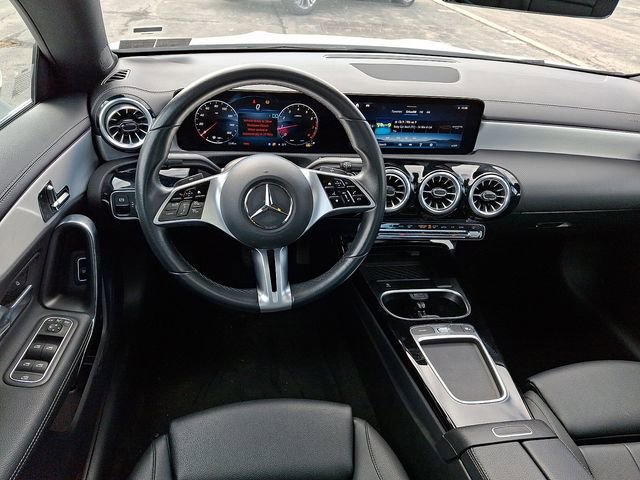 Used 2025 Mercedes-Benz CLA 250 image 13