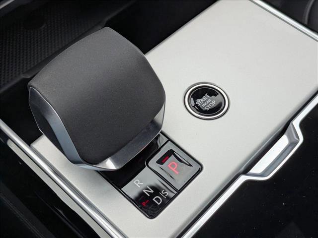Certified 2025 Land Rover Range Rover SE AWD/4WD image 12