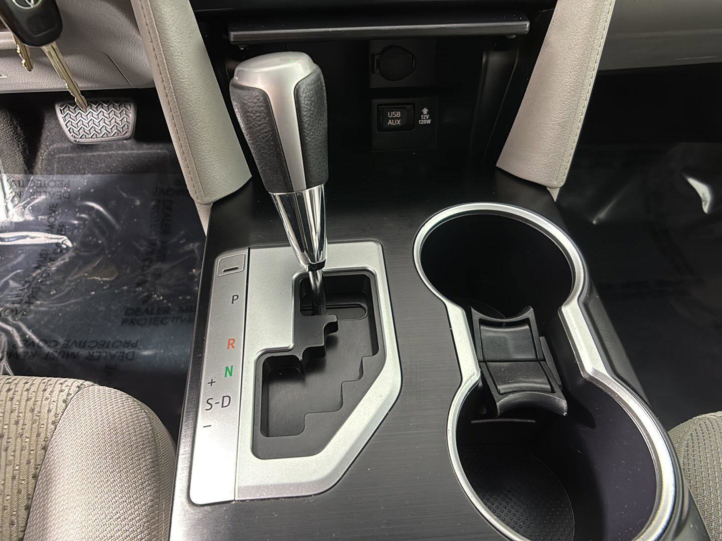 Used 2014 Toyota Camry LE FWD image 34