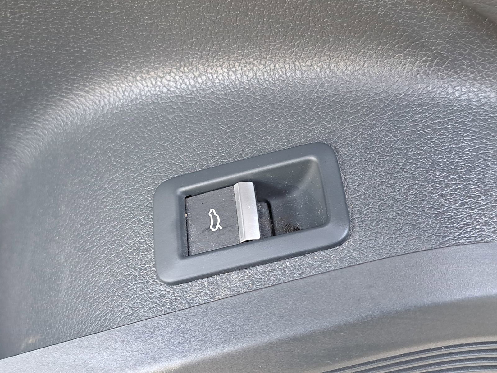 Used 2018 Audi Q5 2.0T Premium Plus w/ Premium Plus Package image 31