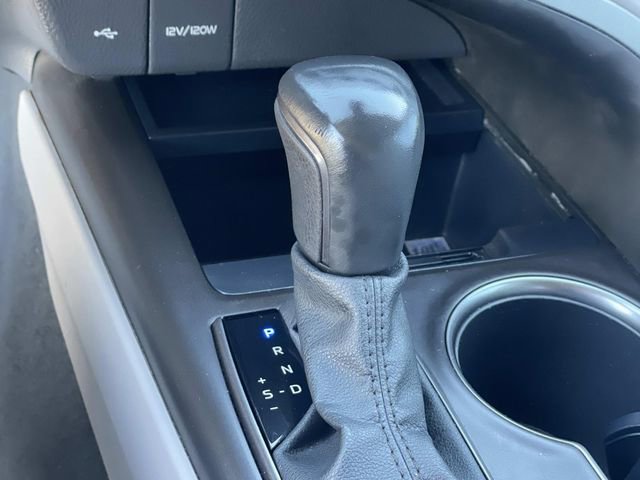 Used 2023 Toyota Camry SE image 16