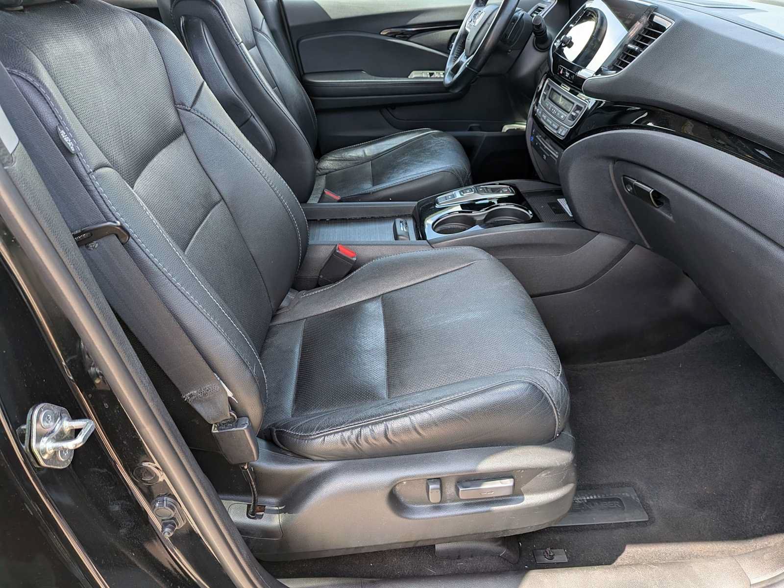 Used 2020 Honda Pilot Elite image 21