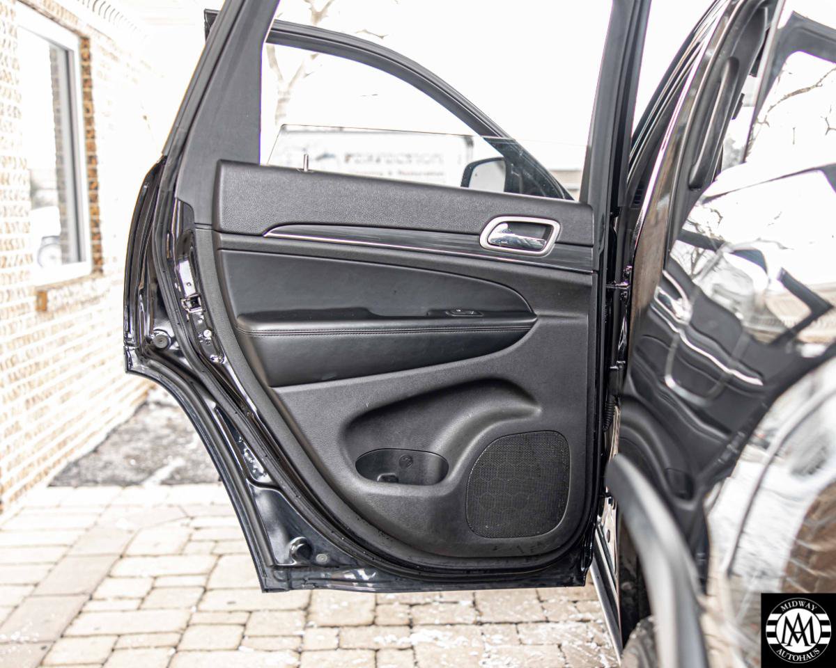Used 2019 Jeep Grand Cherokee Limited AWD/4WD image 36