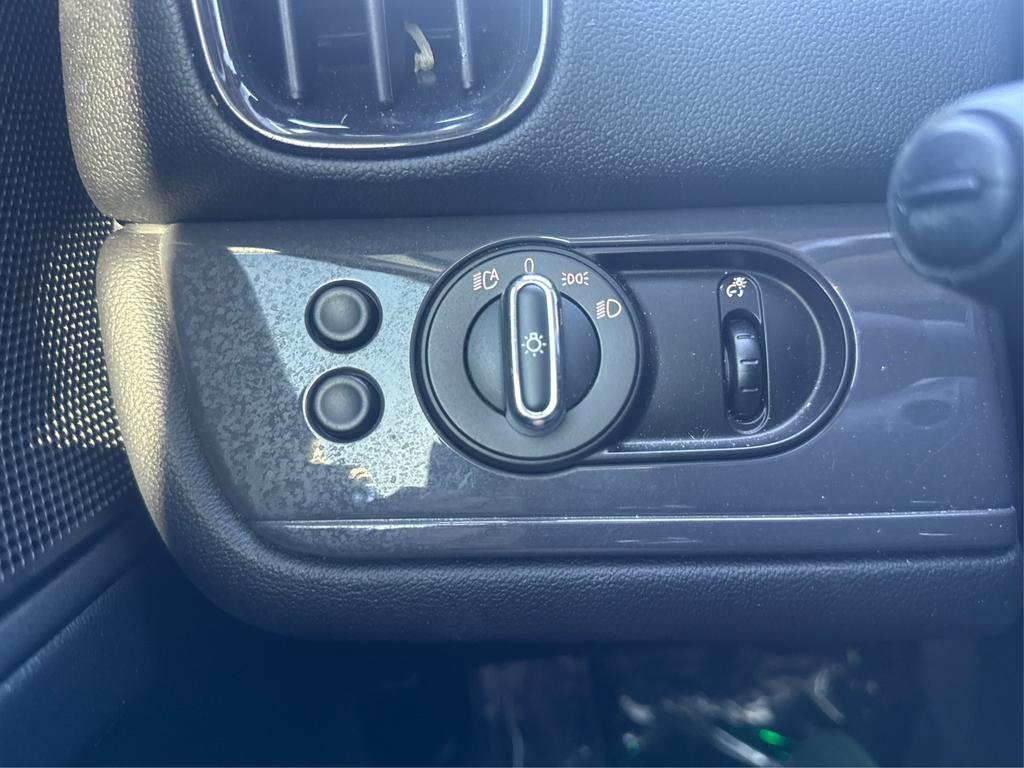 Used 2020 MINI Cooper Countryman FWD image 18