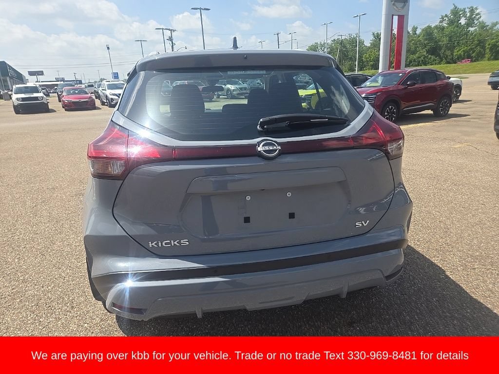 Used 2023 Nissan Kicks SV FWD image 6