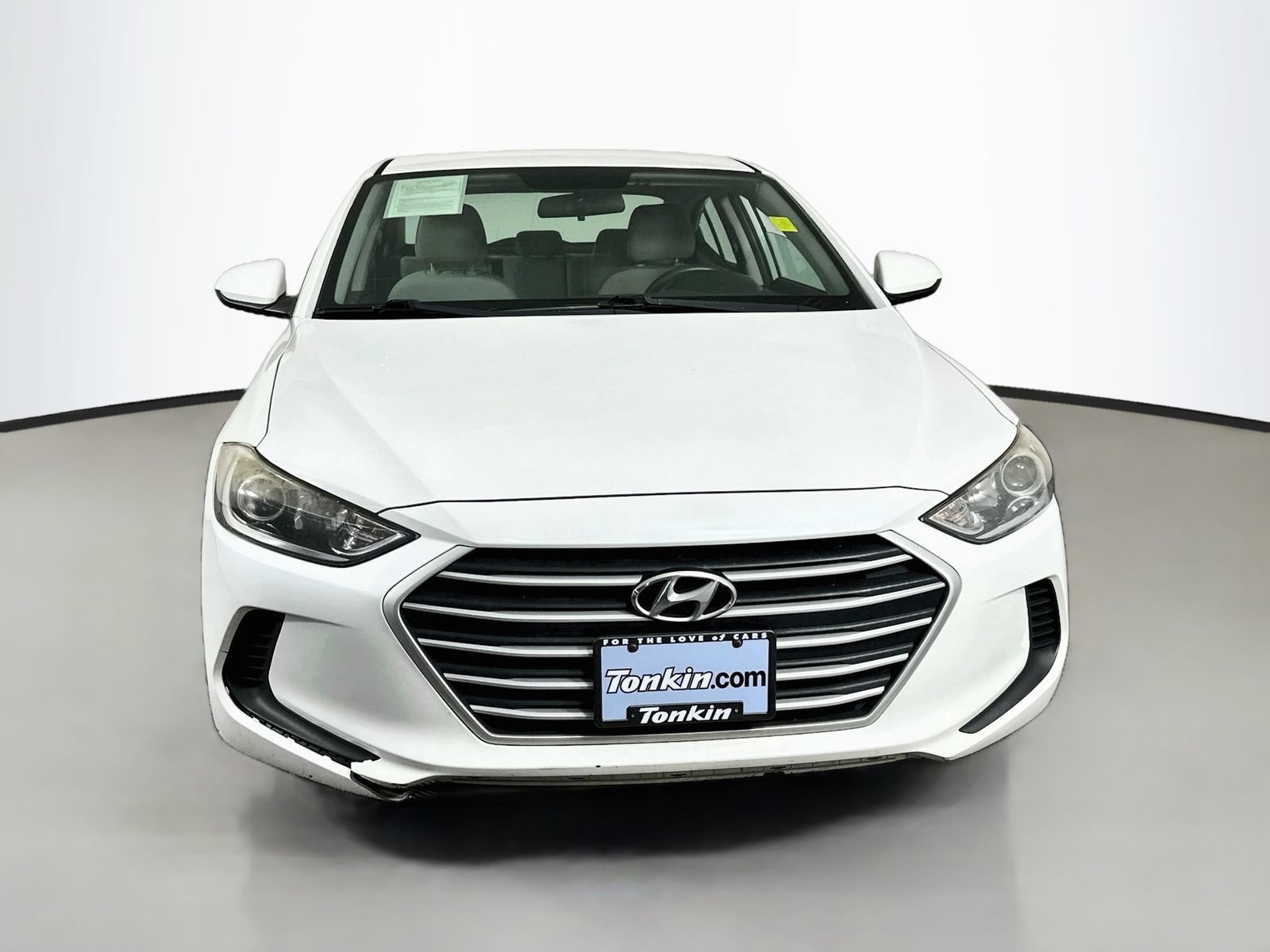 Used 2017 Hyundai Elantra SE FWD image 2