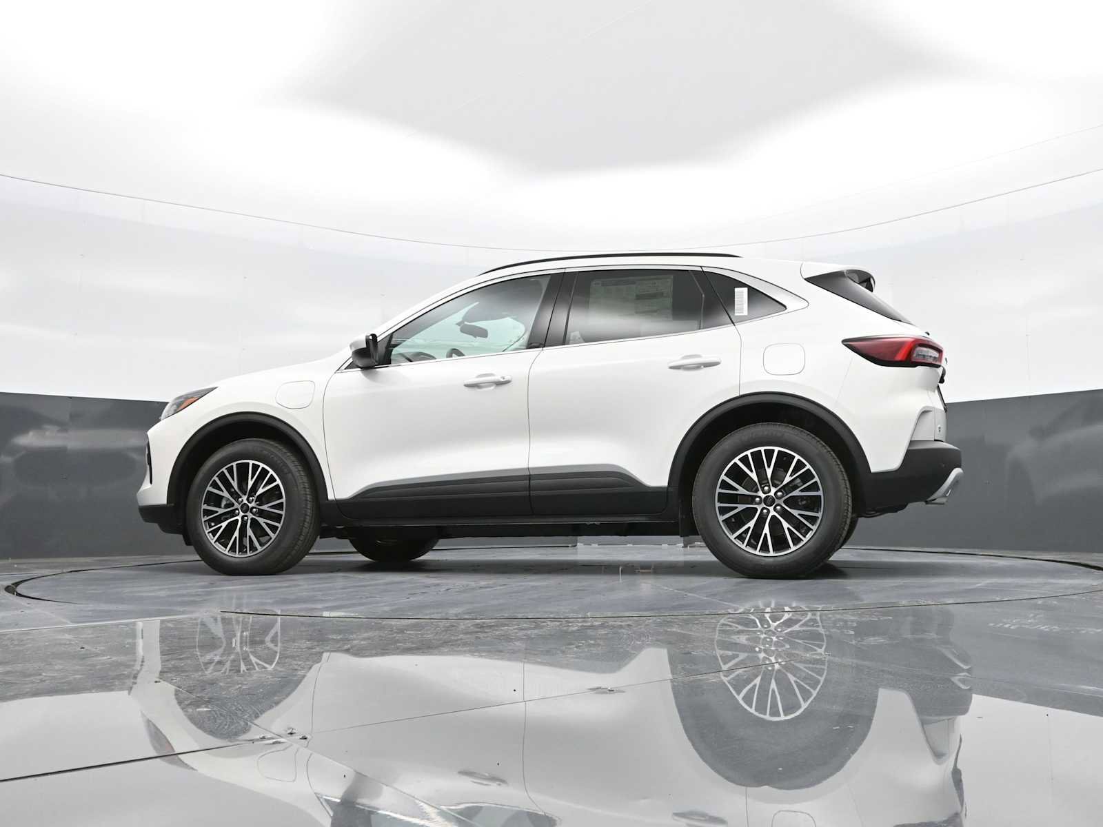 New 2025 Ford Escape SE FWD image 35