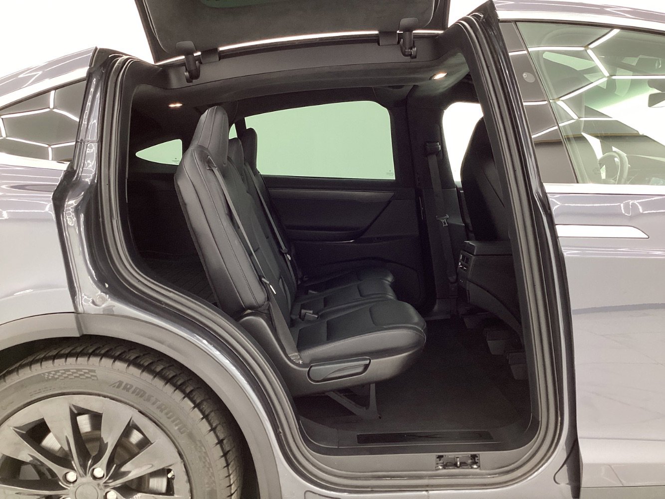 Used 2018 Tesla Model X 100D AWD/4WD image 27