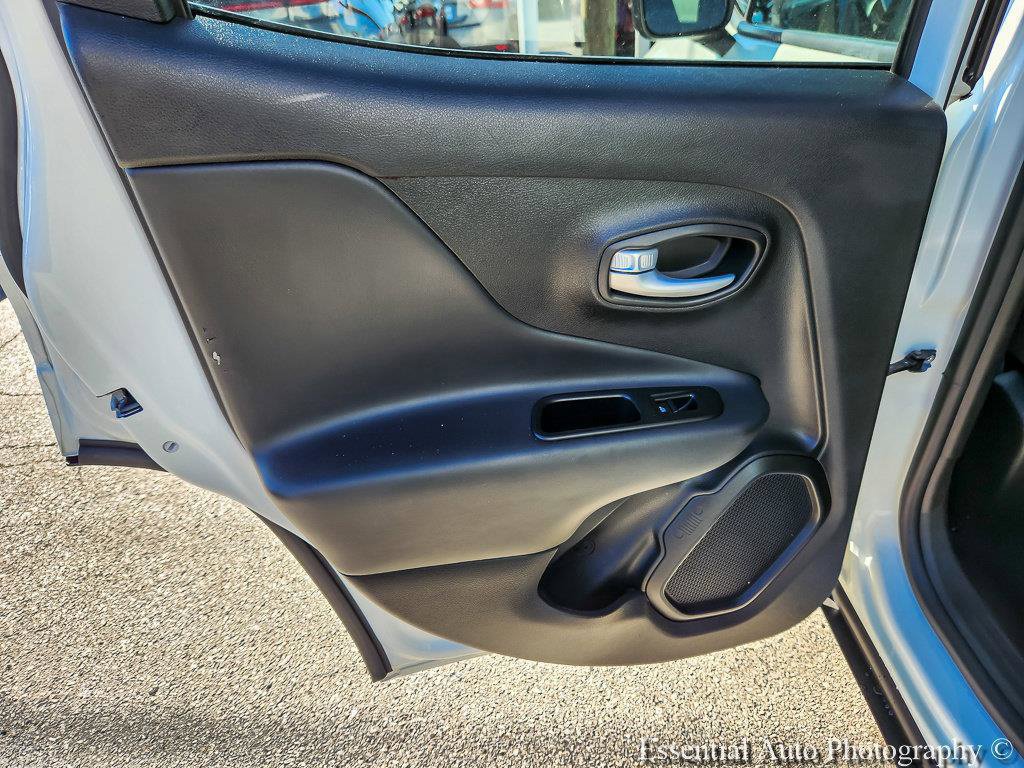 Certified 2023 Jeep Renegade Latitude AWD/4WD image 21