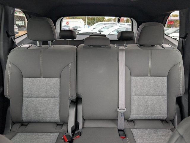 Used 2025 GMC Acadia Elevation image 16