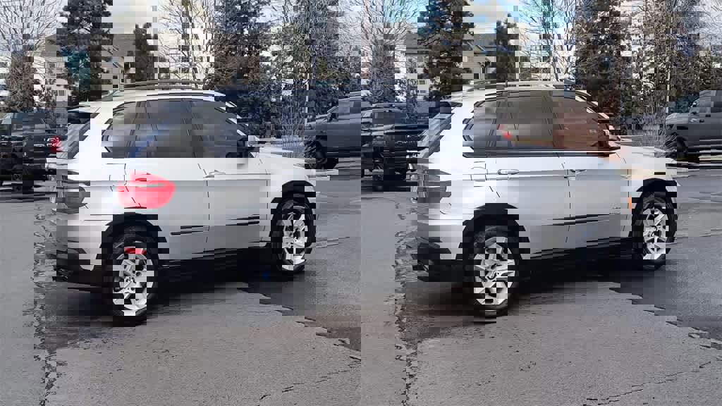 Used 2010 BMW X5 xDrive35d image 9