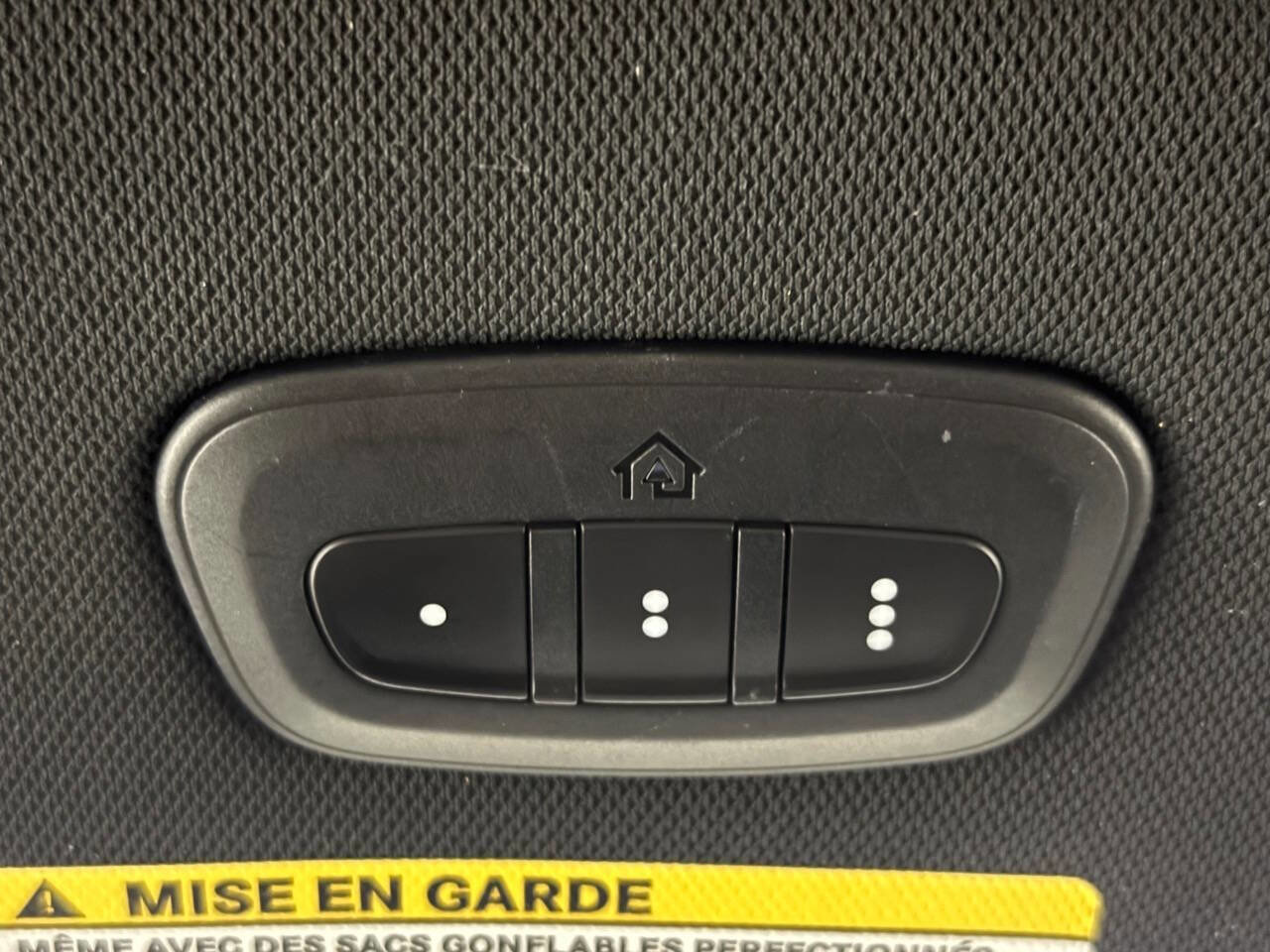 Used 2018 Chrysler Pacifica Touring-L w/ Premium Audio Group image 34