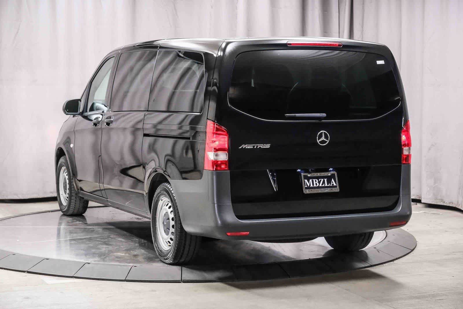 Used 2023 Mercedes-Benz Metris Passenger video 2
