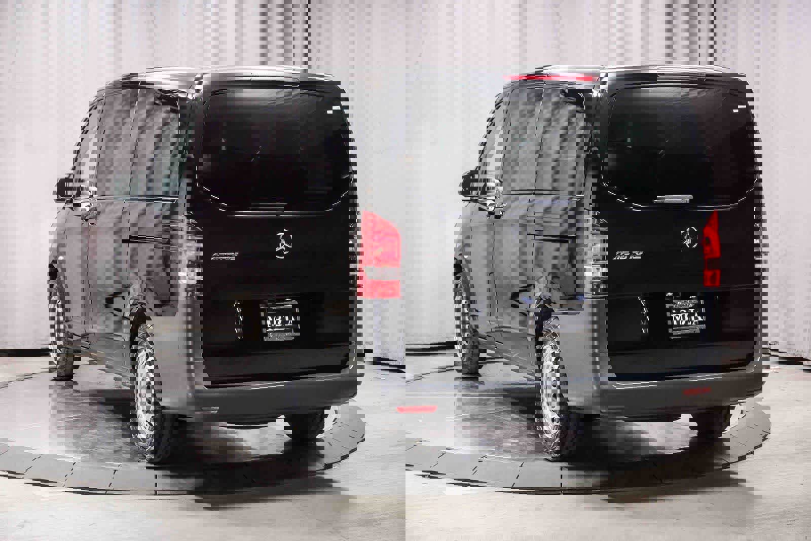 Used 2023 Mercedes-Benz Metris Passenger image 2