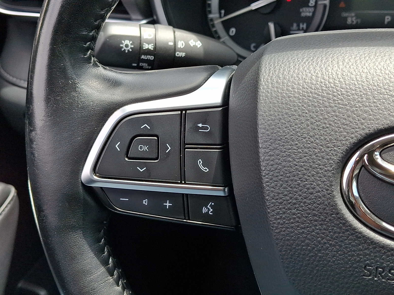 Used 2021 Toyota Highlander Limited AWD/4WD image 24