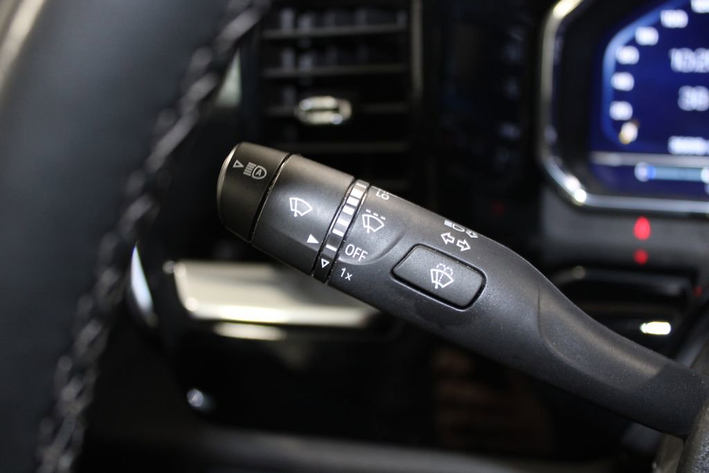 Used 2025 Chevrolet Silverado 1500 LT image 38