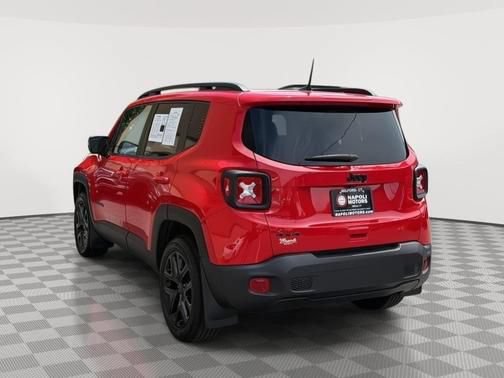 Used 2023 Jeep Renegade Altitude AWD/4WD image 5