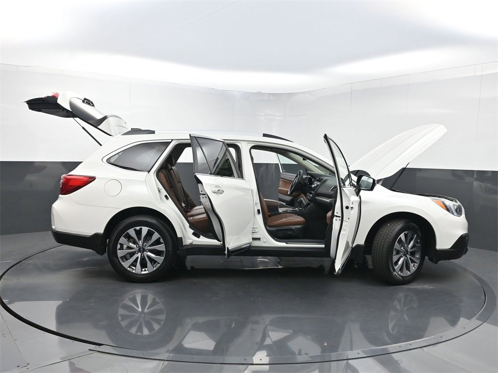 Used 2017 Subaru Outback 2.5i Touring image 36