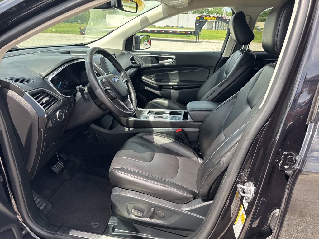 Used 2021 Ford Edge Titanium image 20