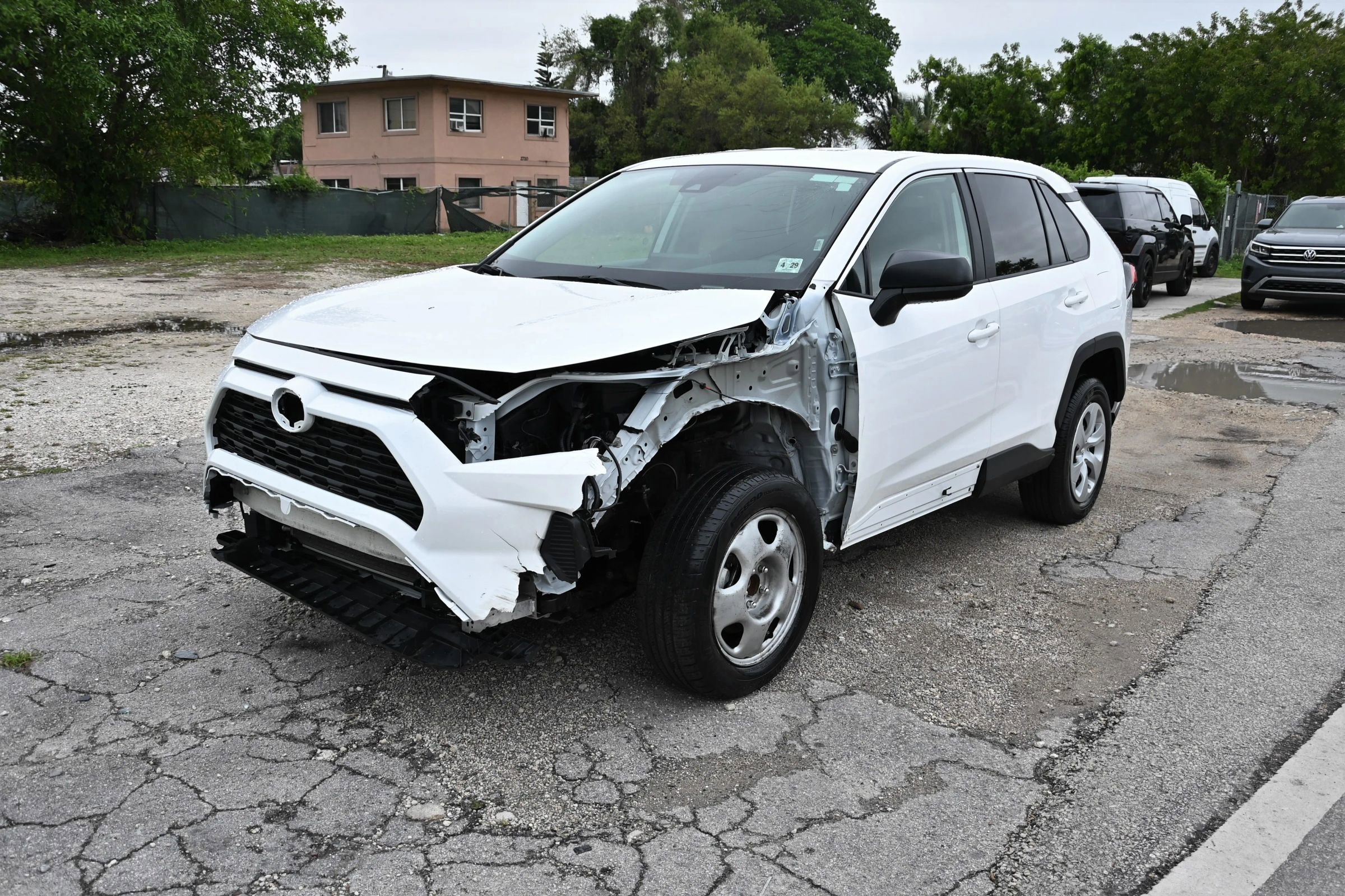 Used 2025 Toyota RAV4 LE image 2