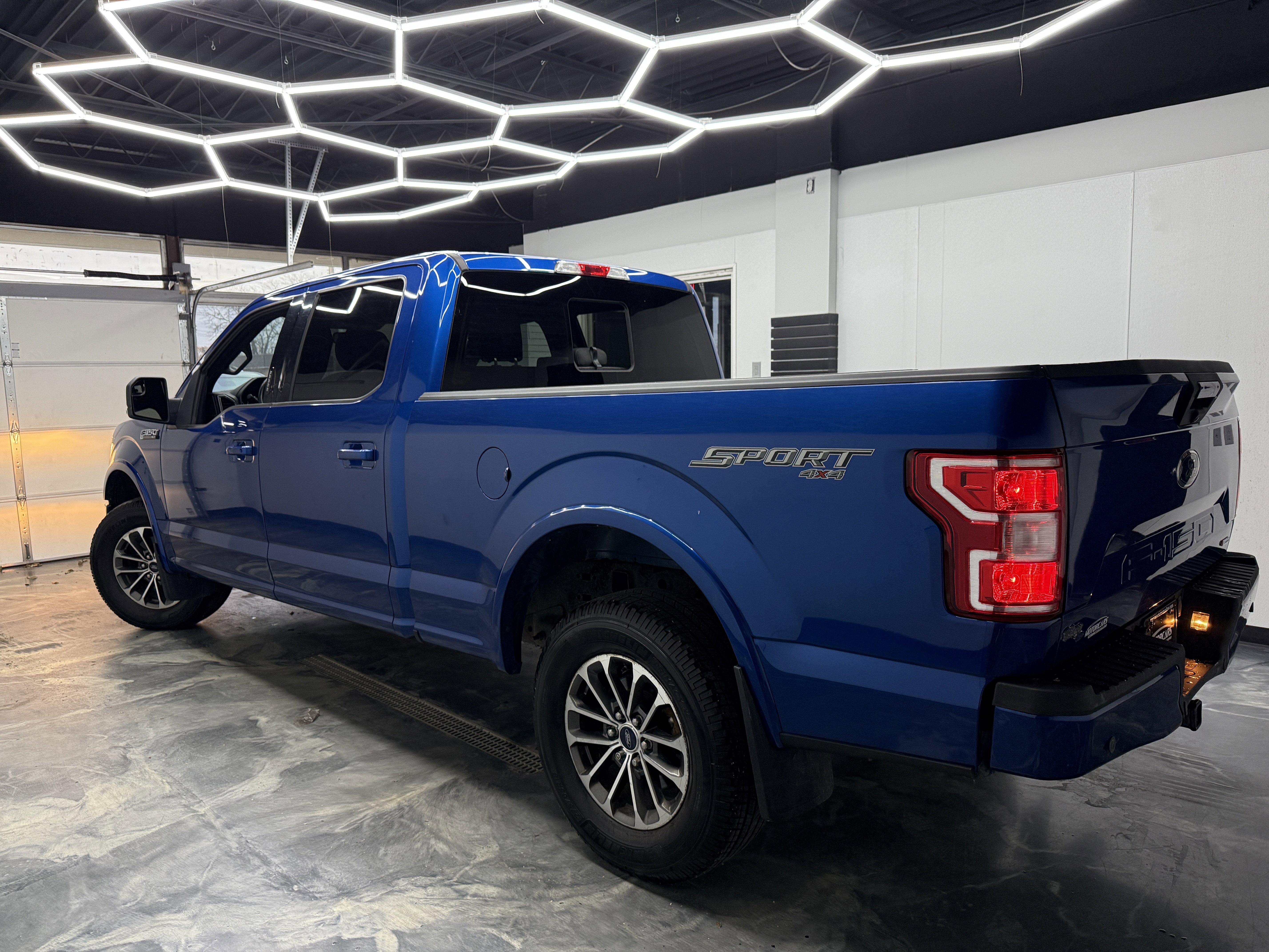 Used 2018 Ford F150 XLT w/ Equipment Group 302A Luxury image 3