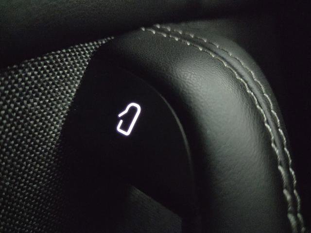 Used 2023 Tesla Model X Plaid image 26