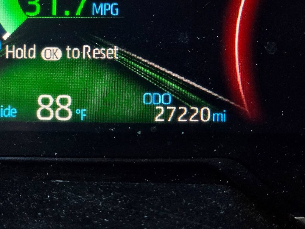 Used 2025 Toyota RAV4 LE AWD/4WD image 18