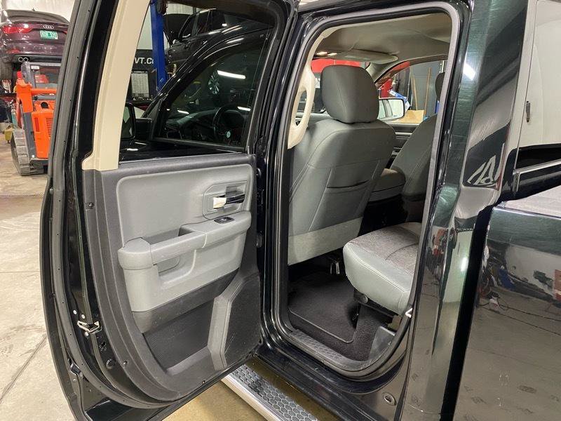 Used 2015 RAM 1500 Big Horn AWD/4WD image 14