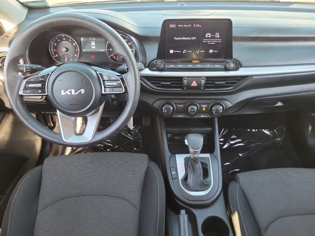 Used 2024 Kia Forte LX FWD image 4