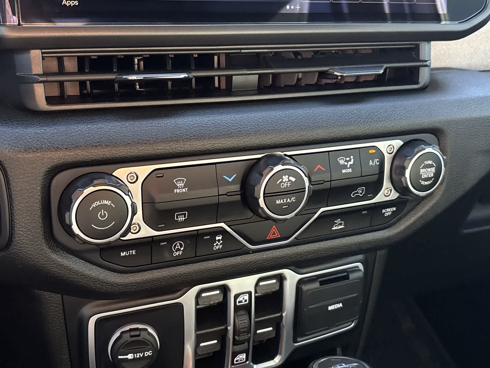 Used 2025 Jeep Gladiator Sport AWD/4WD image 20