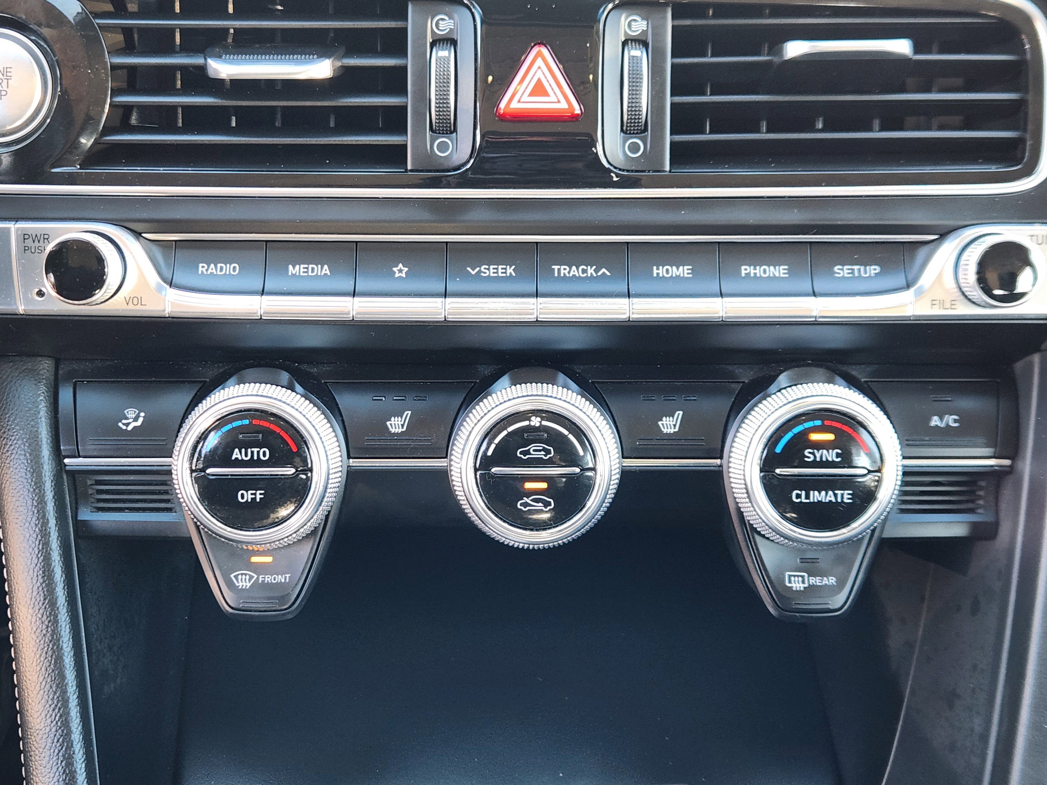 Used 2020 Genesis G70 2.0T image 20