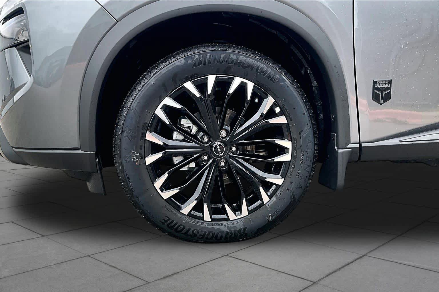 New 2026 Nissan Rogue Dark Armor FWD image 9